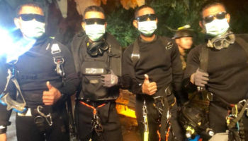 Todos los niños y su entrenador atrapados en una cueva en Tailandia rescatados exitosamente