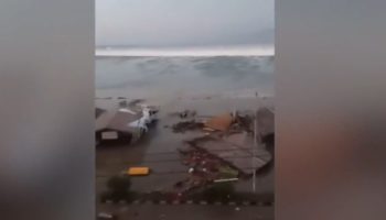 Poderosos terremoto y tsunami causan muertes en Sulawesi, Indonesia
