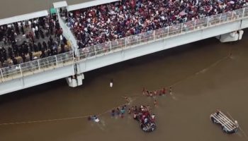 Caravana de migrantes detenida en la frontera México-Guatemala
