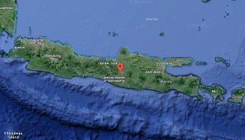 Terremoto mata a tres personas en Java, Indonesia