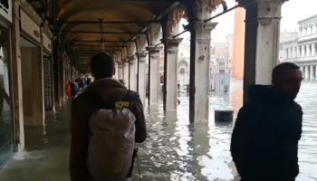 Venecia bajo agua, tormenta azota Italia