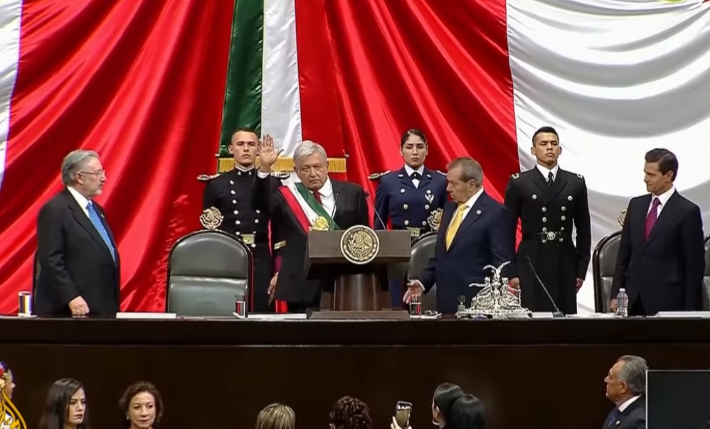 Nuevo presidente de México se compromete a acabar con élite 'rapaz'.