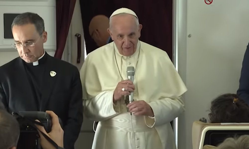 Papa Francisco admite abuso clerical de monjas.