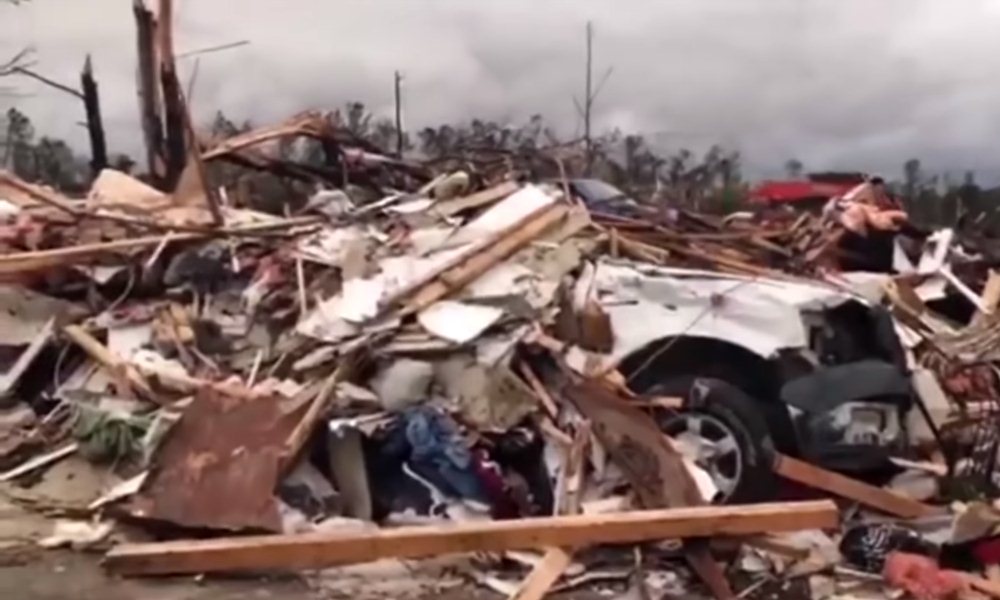 Tornados en Alabama dejan al menos 22 muertos