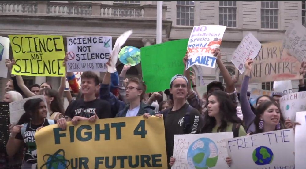 Jóvenes en Washington protestan por la inacción climática.