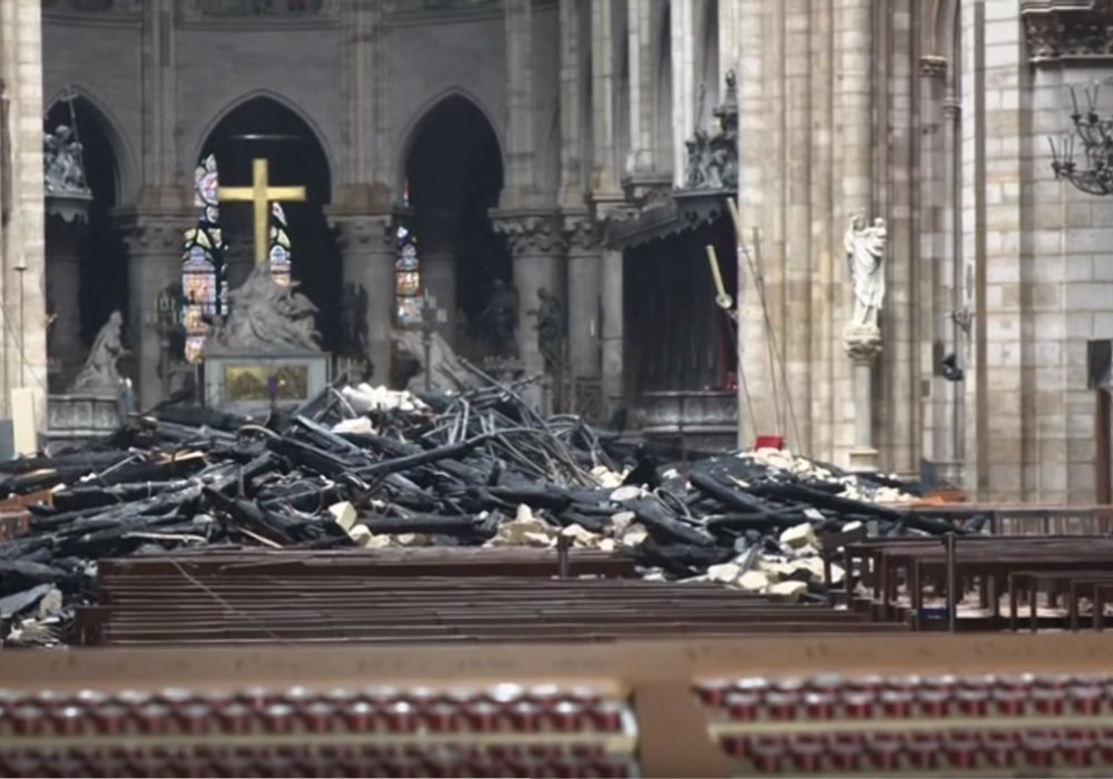 Emmanuel Macron espera reconstruir Notre-Dame en cinco años.