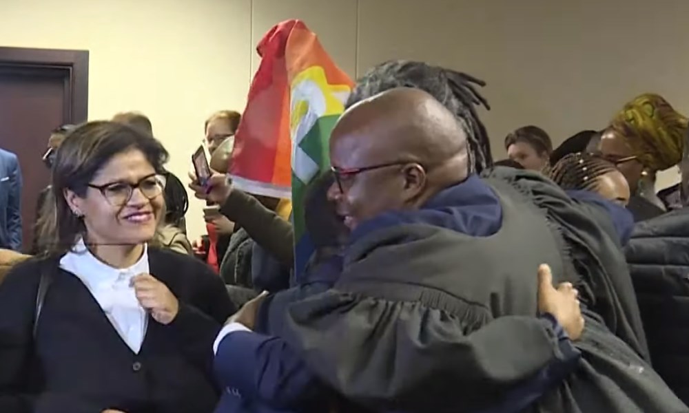 Tribunal Superior de Botsuana despenaliza la homosexualidad.