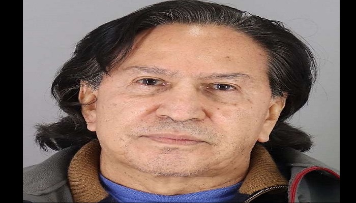 Ex presidente peruano Alejandro Toledo, arrestado en Estados Unidos, enfrenta extradición.