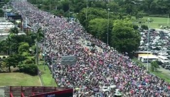 Protestas masivas en Puerto Rico después que Rosselló se niega a renunciar