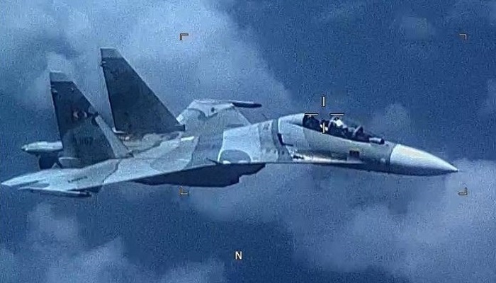 Avión de combate venezolano siguió agresivamente un avión militar de Estados Unidos.