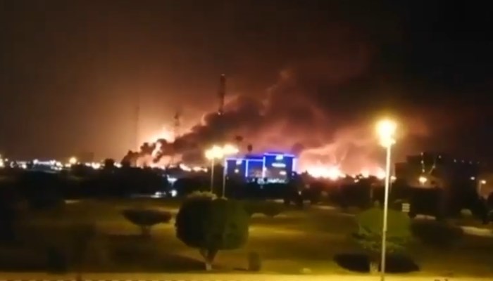 Ataques con drones a instalaciones petroleras sauditas.