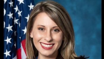 Representante demócrata Katie Hill renuncia en medio de investigación ética