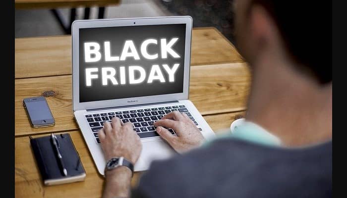 Compradores del Black Friday gastaron $ 7,4 mil millones en línea.