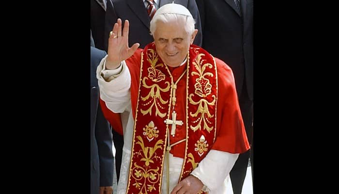 Retirado Papa Benedicto defiende el celibato sacerdotal en la Iglesia Católica.