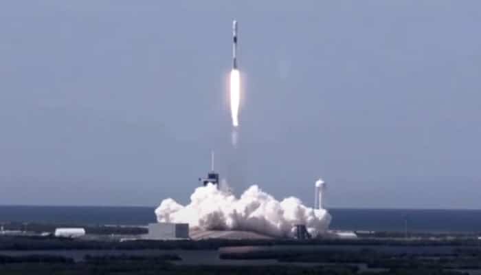 SpaceX lanza 60 satélites Starlink desde Florida.