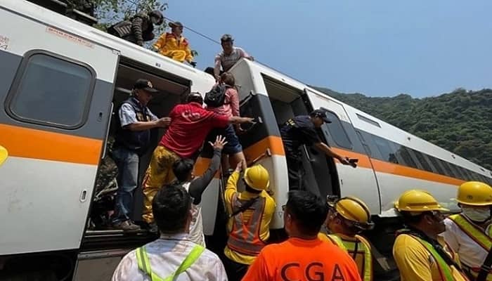 Accidente ferroviario más mortífero de Taiwán en décadas deja al menos 51 muertos