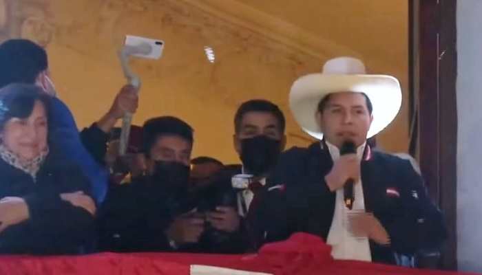 Declaran oficialmente a Pedro Castillo como presidente electo de Perú