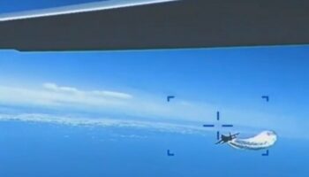 El Pentágono publica video del avión ruso chocando contra un dron estadounidense sobre el Mar Negro
