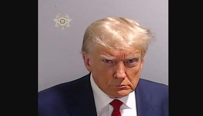 Foto policial de Donald Trump publicada después de ser ingresado en la cárcel de Georgia