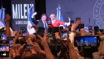 Argentina elige presidente a Javier Milei: un cambio sísmico en la política y la economía