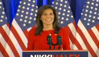 Nikki Haley suspende candidatura presidencial, no endosa a Donald Trump
